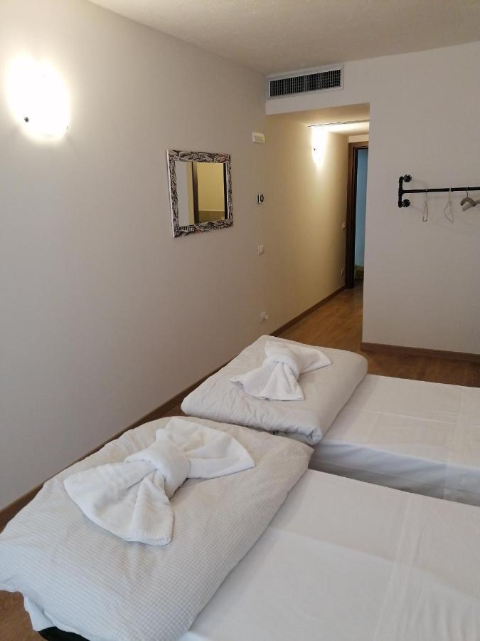 Hotel Ferrari Formula 1 Orio al Serio Exterior foto