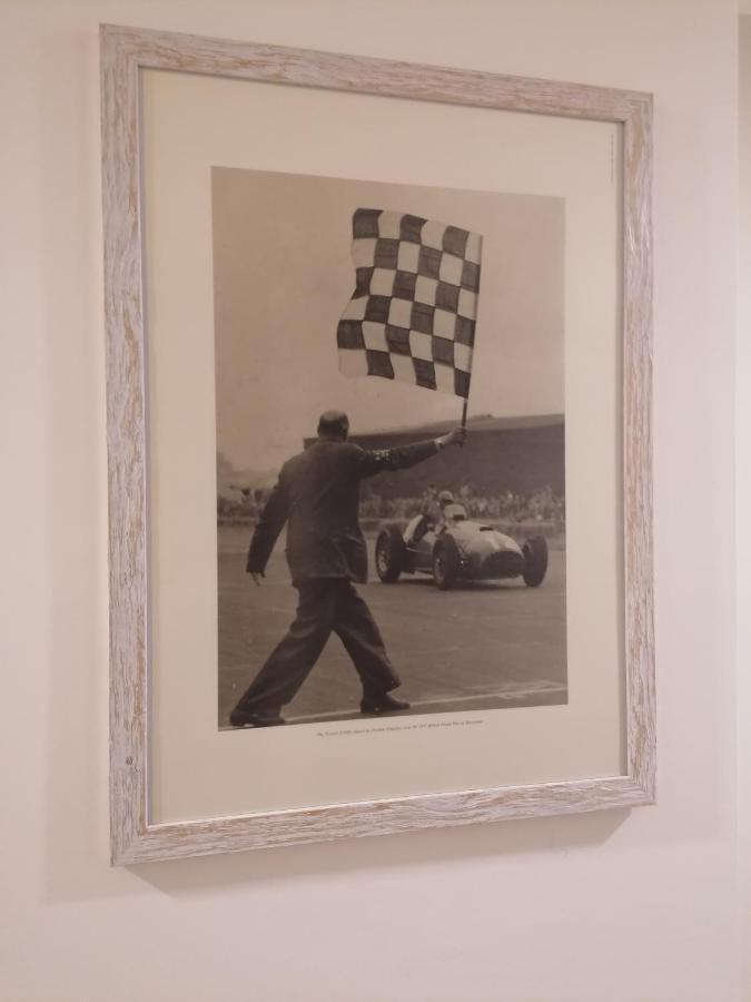 Hotel Ferrari Formula 1 Orio al Serio Exterior foto
